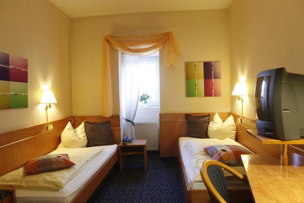 Hotel Villa Brenner Grünstadt Camera foto